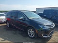 2017 Chrysler Pacifica — photo 1 of 11 | VIN 2C4RC1GG0HR611588