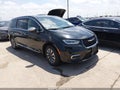 2023 Chrysler Pacifica — photo 1 of 17 | VIN 2C4RC1S7XPR632678