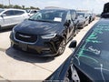 2023 Chrysler Pacifica — photo 2 of 17 | VIN 2C4RC1S7XPR632678