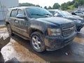 2011 Chevrolet Tahoe — photo 1 of 12 | VIN 1GNSKCE06BR389021
