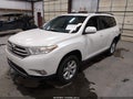 2013 Toyota Highlander — photo 2 of 20 | VIN 5TDBK3EHXDS275011