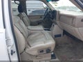 2002 Chevrolet Tahoe — photo 5 of 17 | VIN 1GNEK13Z42R305409