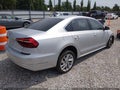 2018 Volkswagen Passat — photo 4 of 17 | VIN 1VWBA7A31JC020021