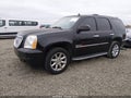 2013 GMC Yukon — photo 2 of 17 | VIN 1GKS2EEF4DR303866