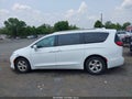 2017 Chrysler Pacifica — photo 15 of 17 | VIN 2C4RC1EGXHR644326