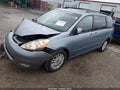 2010 Toyota Sienna — photo 2 of 16 | VIN 5TDYK4CC4AS320429