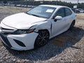 2018 Toyota Camry — photo 2 of 21 | VIN 4T1B11HK9JU630753