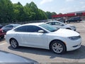 2016 Chrysler 200 — photo 13 of 16 | VIN 1C3CCCABXGN122582