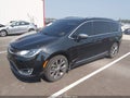 2017 Chrysler Pacifica — photo 2 of 16 | VIN 2C4RC1GG8HR570160