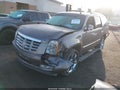 2013 Cadillac Escalade — photo 2 of 19 | VIN 1GYS4BEF0DR379163