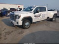 2022 GMC Sierra 3500 HD — photo 2 of 15 | VIN 1GT49WEY5NF360183