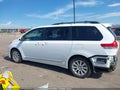 2014 Toyota Sienna — photo 15 of 17 | VIN 5TDJK3DC3ES089930