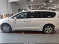 2018 Chrysler Pacifica — photo 17 of 19 | VIN 2C4RC1H73JR289727