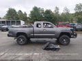 2017 Toyota Tacoma — photo 14 of 17 | VIN 5TFSX5EN1HX052035