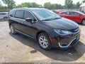 2017 Chrysler Pacifica — photo 1 of 21 | VIN 2C4RC1EG1HR743567