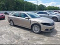 2016 Volkswagen Passat — photo 1 of 18 | VIN 1VWBS7A35GC011876