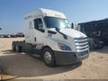 2020 Freightliner New Cascadia 116 — photo 13 of 15 | VIN 3AKJHPDV9LSLF0184
