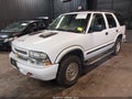 2002 Chevrolet Blazer — photo 2 of 18 | VIN 1GNDT13W52K151803