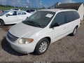 2001 Chrysler Town & Country — photo 2 of 11 | VIN 2C8GP54L31R234229