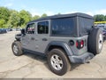 2018 Jeep Wrangler Unlimited — photo 3 of 17 | VIN 1C4HJXDG3JW197812