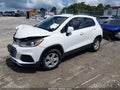 2022 Chevrolet Trax — photo 2 of 17 | VIN KL7CJPSM0NB542176