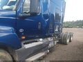 2019 International LT — photo 11 of 16 | VIN 3HSDZAPR8KN091215