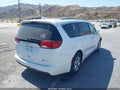 2018 Chrysler Pacifica — photo 4 of 16 | VIN 2C4RC1N75JR358907