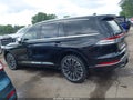 2022 Lincoln Aviator — photo 14 of 19 | VIN 5LM5J9XC3NGL20895