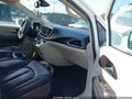 2020 Chrysler Pacifica — photo 5 of 16 | VIN 2C4RC1BG8LR128043