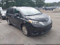 2017 Toyota Sienna — photo 1 of 17 | VIN 5TDDZ3DC5HS166021