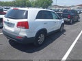 Photo 4 of 11 — 2011 Kia Sorento