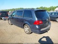 2009 Volkswagen Routan — photo 3 of 11 | VIN 2V8HW64X39R579617