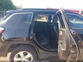 2017 Jeep Compass — photo 8 of 16 | VIN 3C4NJDBBXHT607207