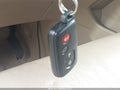 2010 Toyota Highlander Hybrid — photo 11 of 16 | VIN JTEJW3EH5A2043642