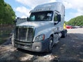 2015 Freightliner Cascadia 125 — photo 11 of 15 | VIN 3AKJGLBG1FSGB2433