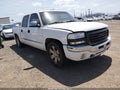 2006 GMC Sierra 1500 — photo 1 of 11 | VIN 2GTEC13V161320886