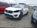 2016 Kia Sorento — photo 2 of 17 | VIN 5XYPGDA3XGG065100