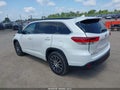2017 Toyota Highlander — photo 3 of 16 | VIN 5TDJZRFH2HS516803