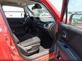 2023 Jeep Renegade — photo 5 of 17 | VIN ZACNJDB19PPP54385