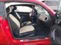 2018 Volkswagen Beetle — photo 5 of 15 | VIN 3VWFD7ATXJM705965
