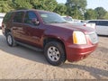 2008 GMC Yukon — photo 1 of 11 | VIN 1GKFC13058R235721