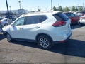 2018 Nissan Rogue — photo 15 of 18 | VIN KNMAT2MT3JP607207