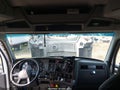 2019 Kenworth T680 — photo 6 of 20 | VIN 1XKYDP9X4KJ250570