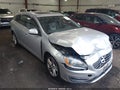 2015 Volvo V60 — photo 1 of 16 | VIN YV140MEK7F1260900