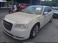 2017 Chrysler 300 — photo 2 of 16 | VIN 2C3CCAEG7HH586546