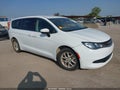 2018 Chrysler Pacifica — photo 1 of 16 | VIN 2C4RC1CG0JR100779
