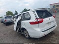 2016 Toyota Sienna — photo 3 of 16 | VIN 5TDKK3DCXGS766026