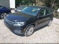2017 Volkswagen Tiguan — photo 2 of 16 | VIN WVGBV7AX9HK050468