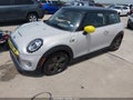 2021 Mini Hardtop — photo 2 of 18 | VIN WMWXP3C03M2P23579