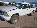 2000 GMC Sonoma — photo 2 of 16 | VIN 1GTDT19W5YK145248